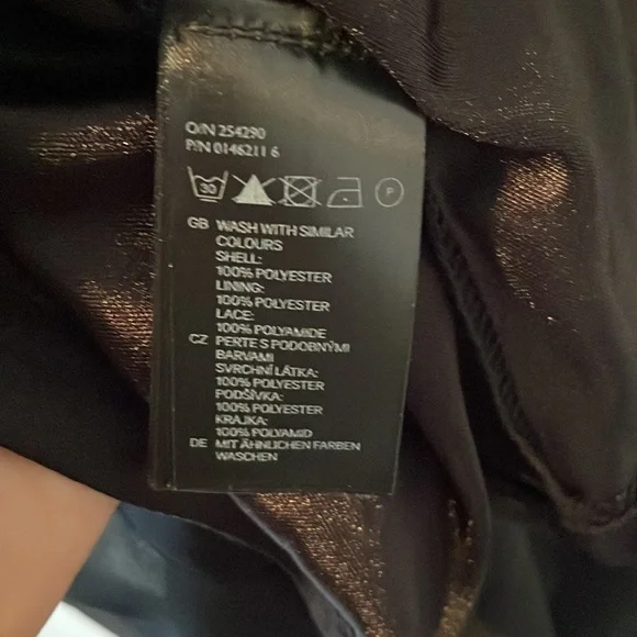 H&M LBD Black Evening Party Dress with floral lace like bodice - EUR 40 - Picture 11 of 13